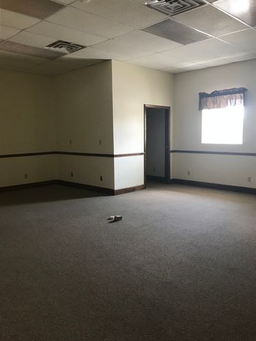 102 N Sundale Rd, Norwich, OH 43767